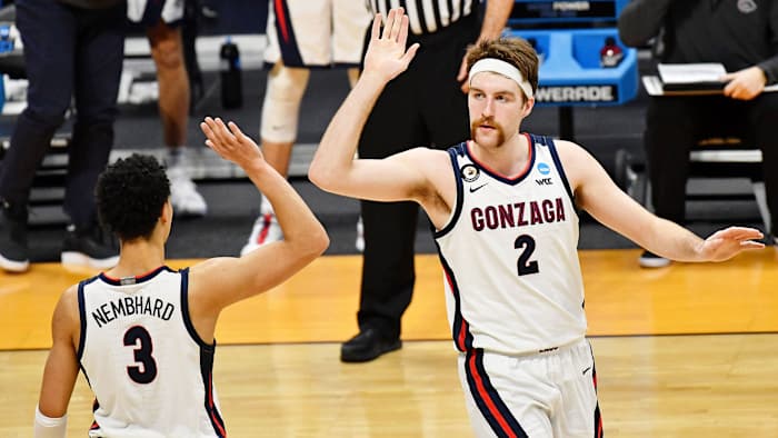 Gonzaga's Drew Timme high-fives Andrew Nembhard