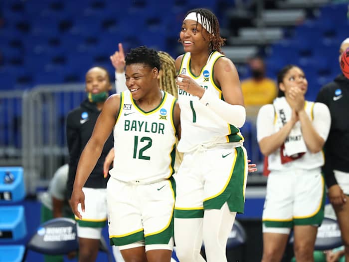 Baylor's Moon Ursin and NaLyssa Smith