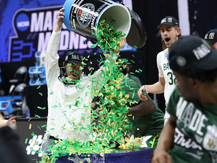 Baylor's Scott Drew tosses confetti