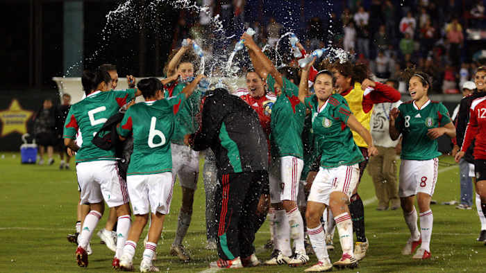 Mexico beat the USA in a 2010 World Cup qualifying match
