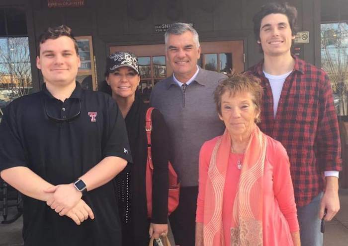 45221820_10213205500359779_8435775244945326080_n