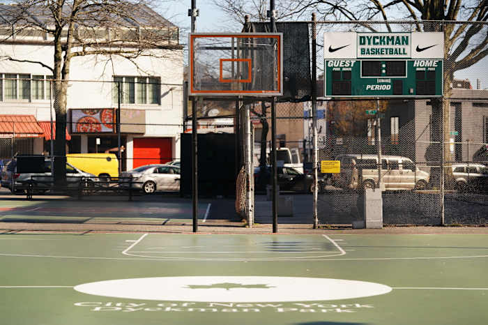 Dyckman Park, in Washington Heights: no rims.