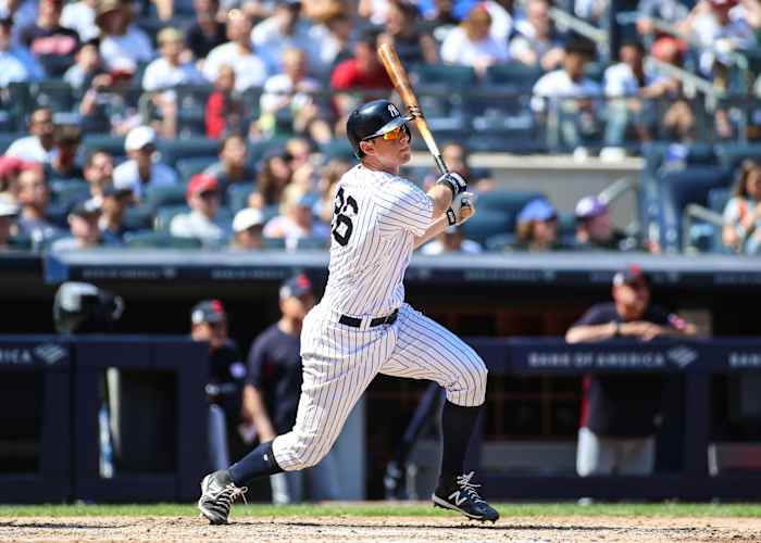 DJ LeMahieu hitting Yankee Stadium