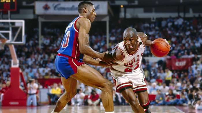 michael-jordan-dennis-rodman-bulls-pistons