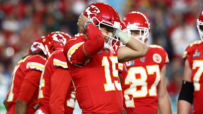 patrick-mahomes-helmet