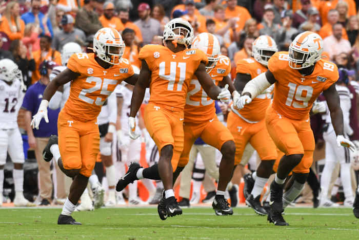 Illinois and Tennessee have never played a college football game against each other.