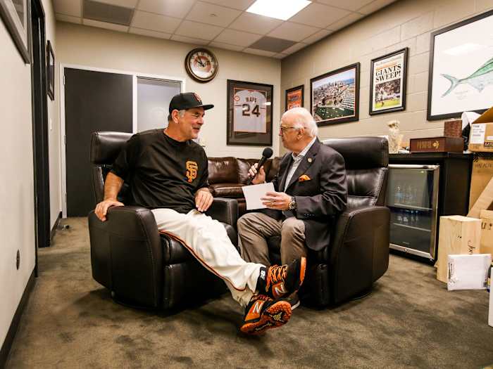 Jon Miller interviews former manager Bruce Bochy