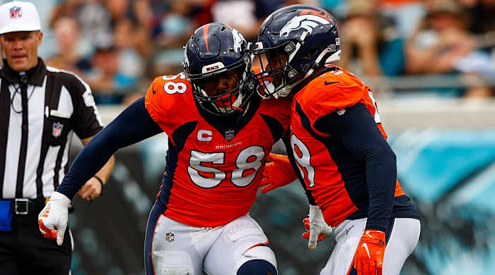 nfl-denver-broncos-von-miller-malik-reed