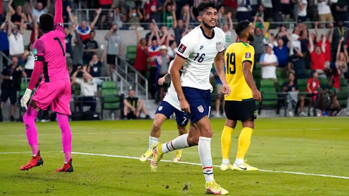 Ricardo Pepi scores for the USMNT vs. Jamaica