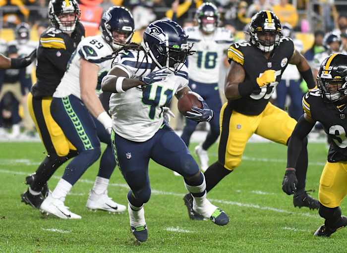 Seattle Seahawks running back Alex Collins (41) runs against the Pittsburgh Steelers. Mandatory Credit: Philip G. Pavely-USA TODAY Sports