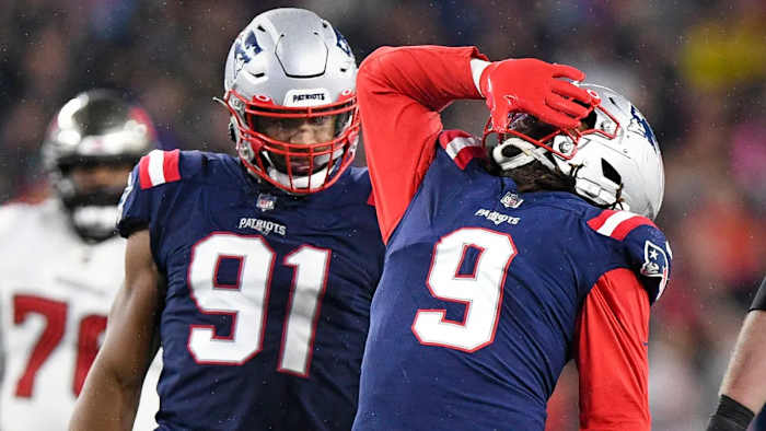 Patriots LB Matthew Judon (9) and DE Deatrich Wise (91)