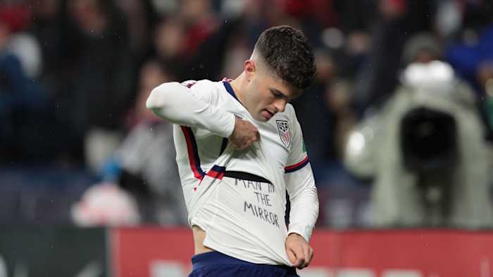 Christian Pulisic celebrates his goal vs. Mexico