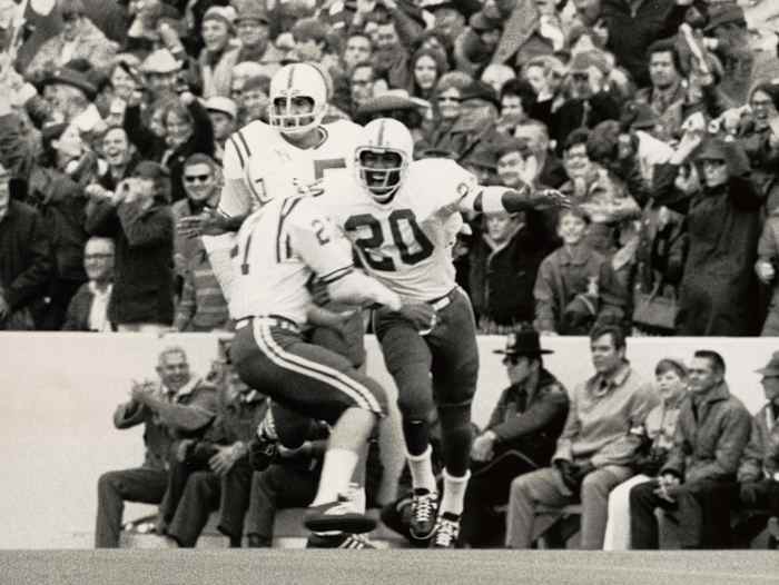 1971 Nebraska-Oklahoma football 02 Rodgers celebrates USATSI_8900795