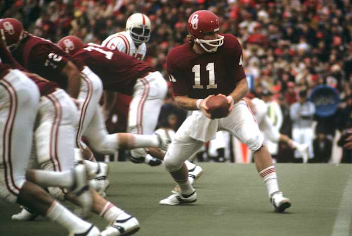 1971 Nebraska-Oklahoma football 13 Mildren with ball USATSI_5422308