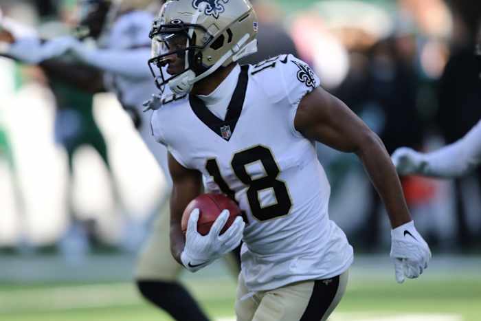 Easop Winston Jr. of the New Orleans Saints, runs with the ball after catching a punt © Kevin R. Wexler-NorthJersey.com / USA TODAY NETWORK