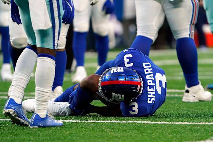 New York Giants wide receiver Sterling Shepard (3) falls clutching his left leg late in the second half at MetLife Stadium. The Giants fall to the Cowboys, 21-6, on Sunday, Dec. 19, 2021, in East Rutherford.