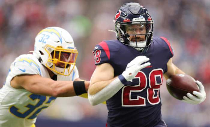 004F1E2E-FBA5-458B-874E-F051273A6B63