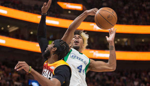 mav jazz charlie brown