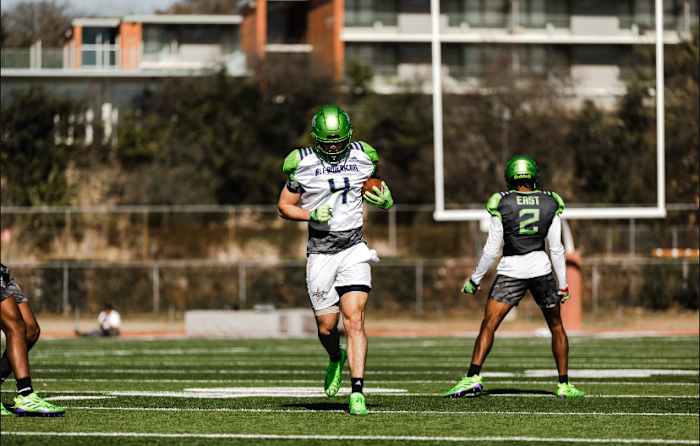 9F81804D-2BAB-4CA2-A5AE-30D81421BFEF