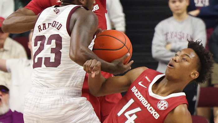 K.K. Robinson - Arkansas Razorbacks against Texas A&M