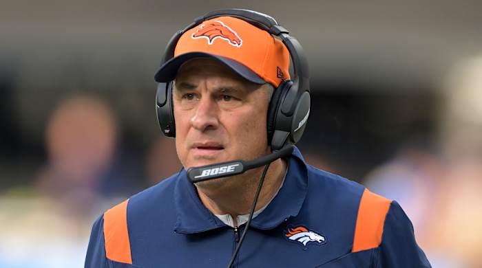Vic Fangio coaching Broncos
