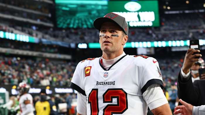 Will Tom Brady continue to break records for the Bucs in Week 18?