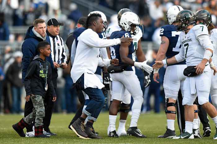 Former Penn State linebacker LaVar Arrington served as an honorary captain for the 2016 game against Michigan State. Arrington will be inducted into the College Football Hall of Fame in Las Vegas. (Rich Barnes/USA Today Sports)