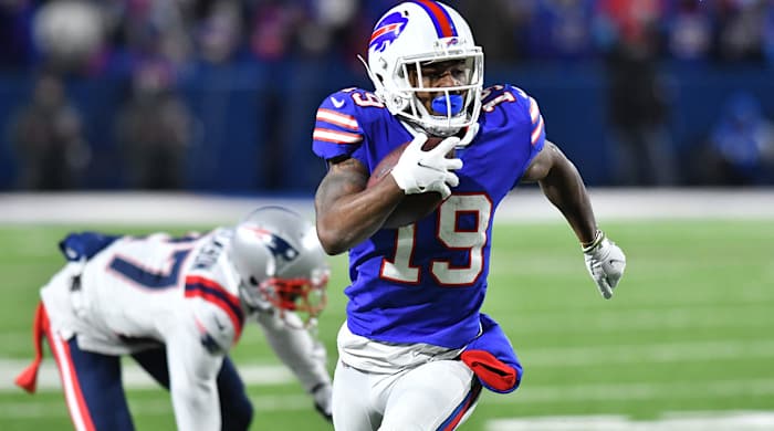 isaiah-mckenzie-bills-demolish-patriots-playoffs