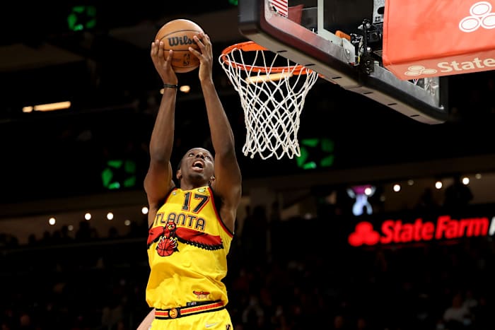 Atlanta Hawks center Onyeka Okongwu continues to impress fans with his summer workouts. The backup center is using this summer to improve his skills.