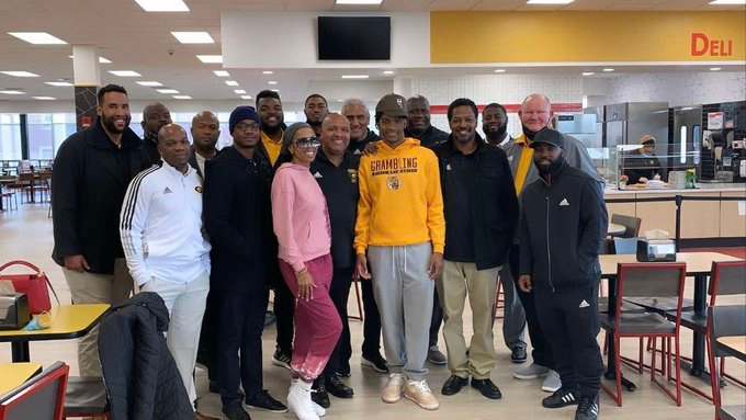 FJ1UBJ-X0AUjQBB.jfif