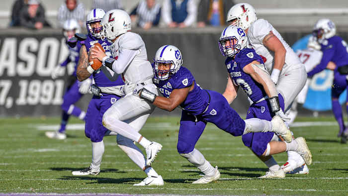 Benton Whitley, DE, Holy Cross