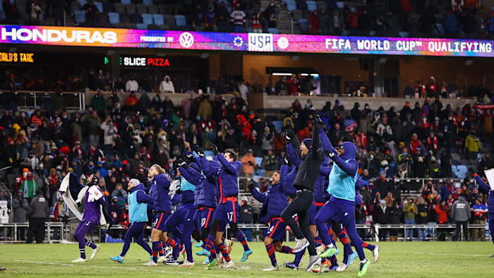 USMNT players greet the fans after beating Honduras