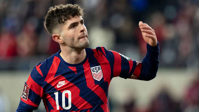 Christian Pulisic scores in a World Cup qualifier for the USMNT