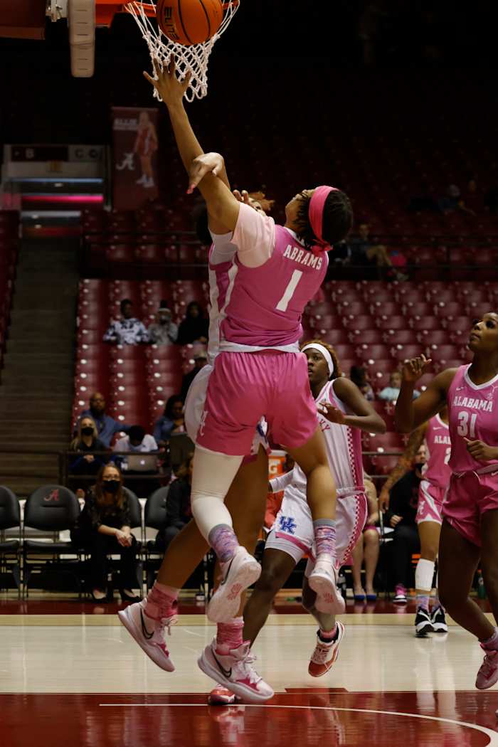 021322_WBB_AbramsMe_Kentucky_JH0706