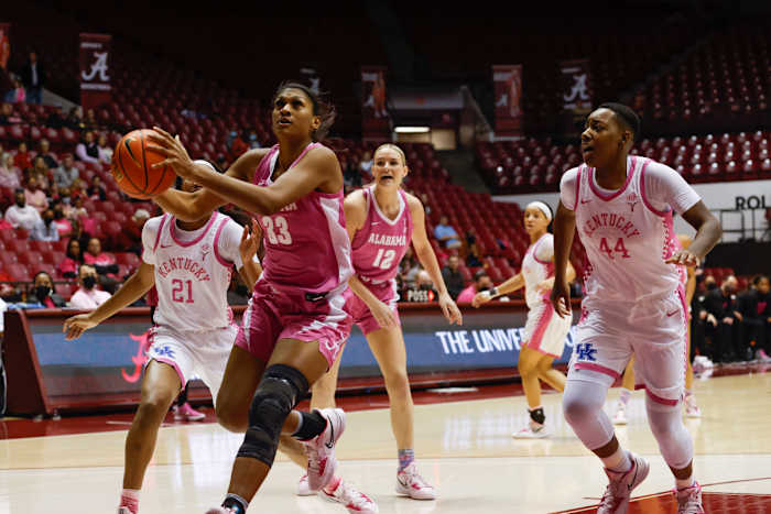 021322_WBB_DavisBr_Kentucky_JH1168