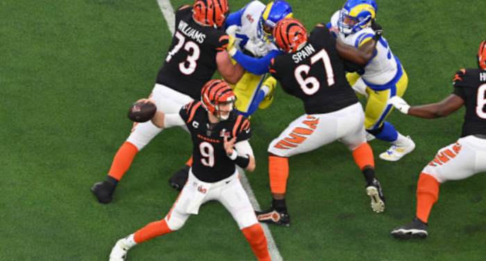 6735A56F-FB1C-4B3F-BDBF-4482CD94603D