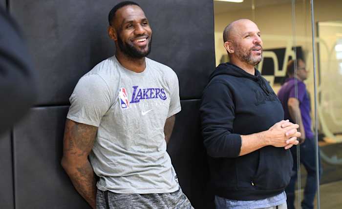 68ECE3F2-DE0F-4F27-ACE1-391C85B1E8CA