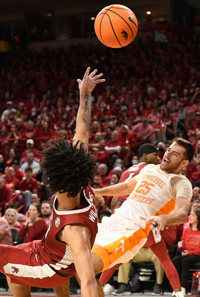 021922-Jaylin Williams-Santiago Vescovi-Tennessee-andy