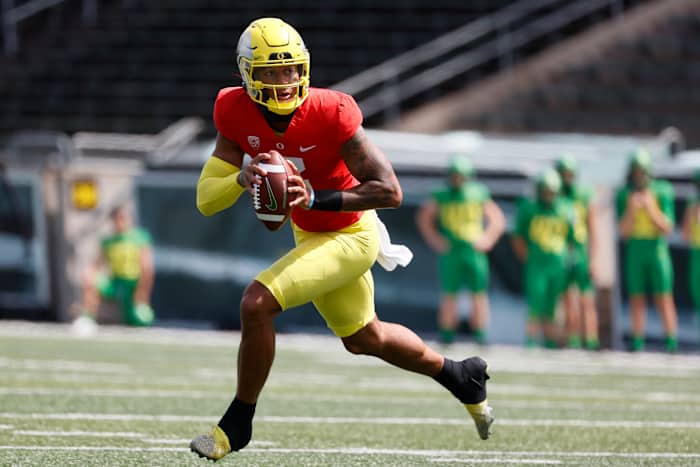 May 1, 2021; Eugene, Oregon, USA; Oregon Ducks quarterback Robby Ashford (6) looks to throw during Oregon Spring Game at Autzen Stadium. Mandatory Credit: Soobum Im-USA TODAY Sports