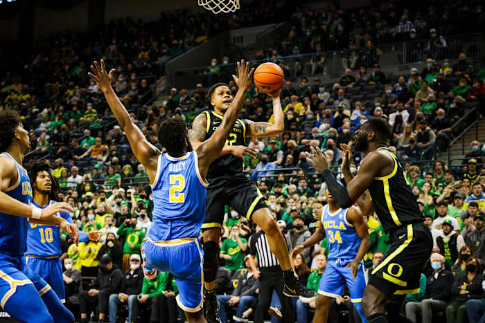jacob-young-layup-vs-ucla