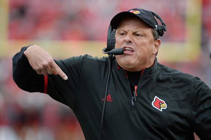 Louisville Cardinals defensive coordinator Todd Grantham reacts on the sideline during the second half against the Syracuse Orange at Papa John's Cardinal Stadium. Louisville defeated Syracuse 41-17.