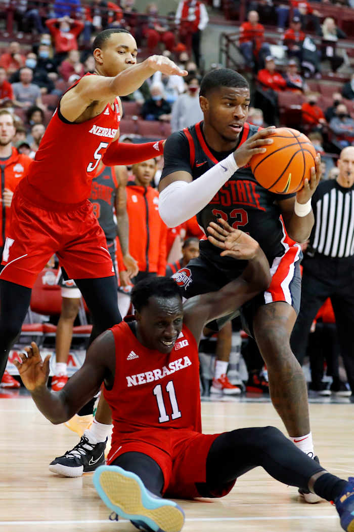 USATSI_17804319 Lat Mayen and Bryce McGowens MBB vs Ohio State 2022.03.01