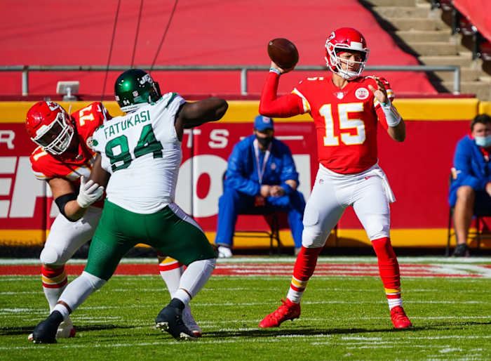 New York Jets DT Foley Fatukasi rushes Kansas City Chiefs QB Patrick Mahomes