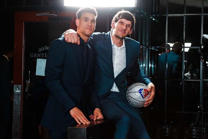 MB 03-04 Mavs Ball-8274