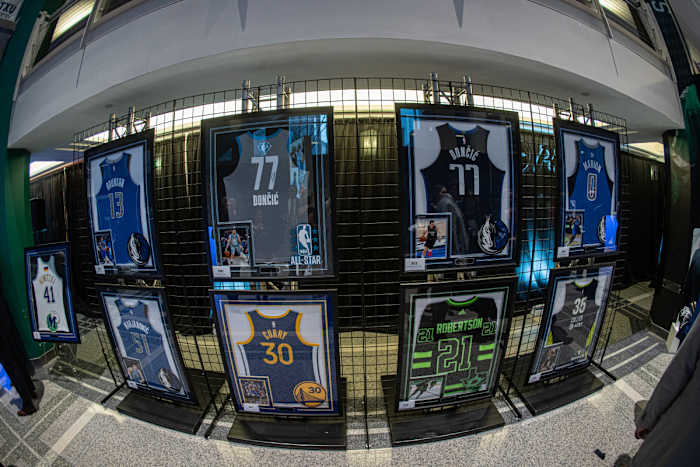 RAP-MavsBall22-details-04354