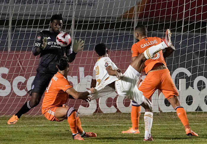 NYCFC edged Comunicaciones on away goals to advance in CCL