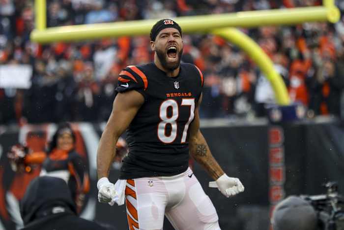 Cincinnati Bengals TE C.J. Uzomah hype before game