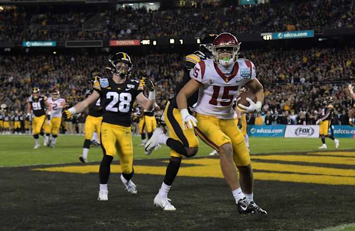 USC WR Drake London scores touchdown in Bowl Game
