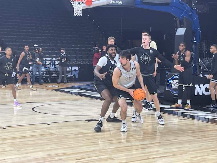 80845D61-A6A4-49E2-AFDA-8F02071E5D87