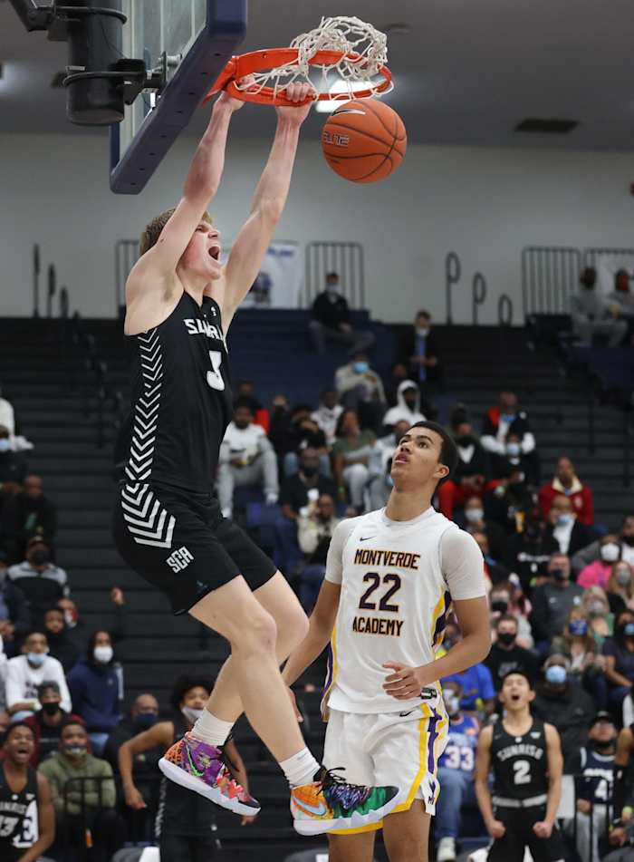 Sunrise Christian's Gradey Dick dunks the ball against Montverde Academy during their game at Arlington High School on Friday March 12, 2021. Jrca3557